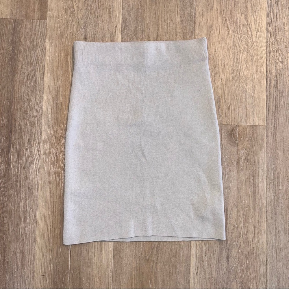 Aritzia Talula grey rib knit skirt